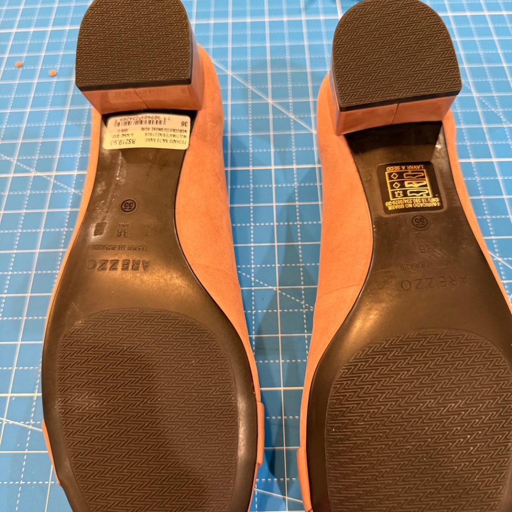 Mauve patent leather and suede shoes - Picture 3 of 4